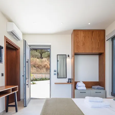 Villa Magical New Luxury Camellia! Kissamos